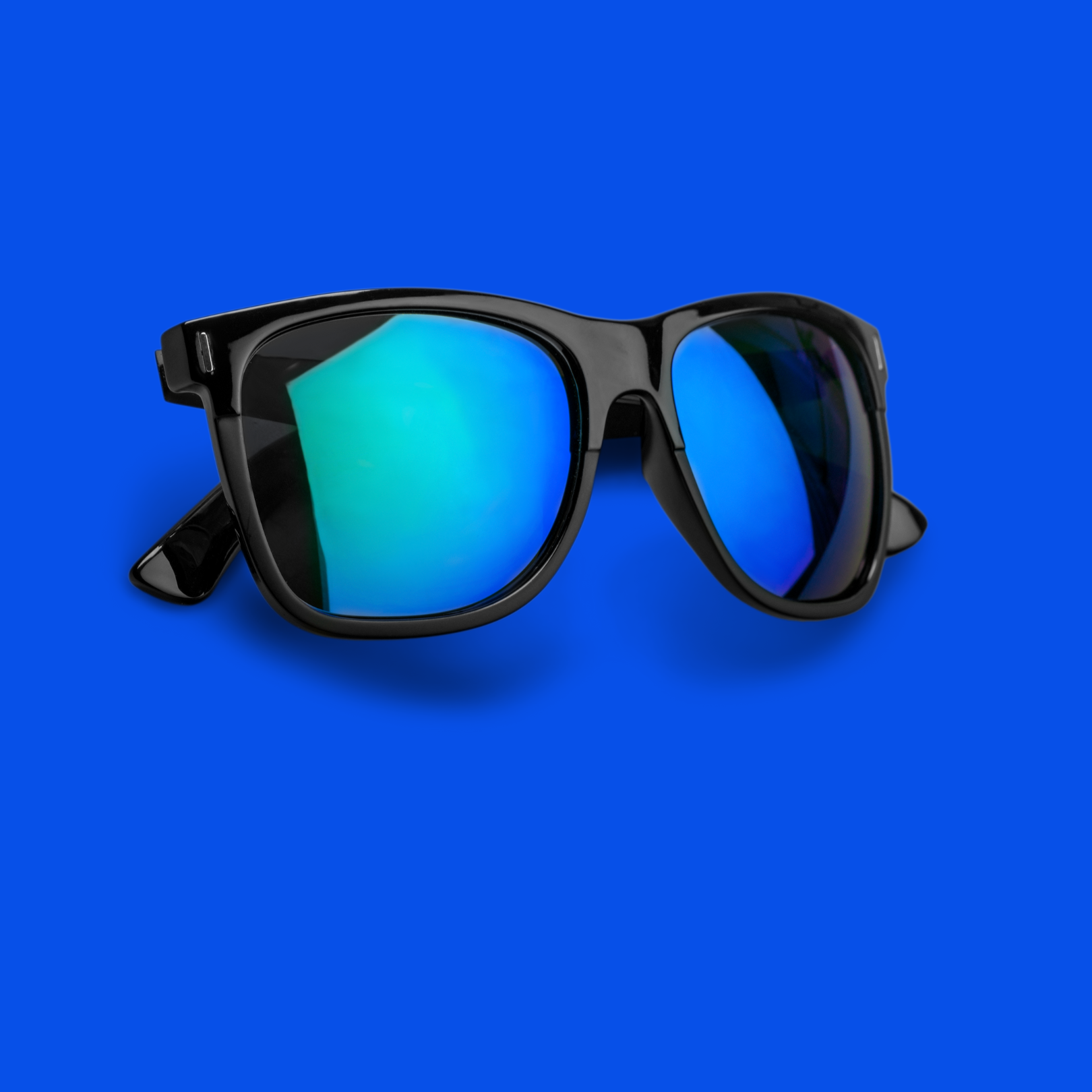 Blue Cool Sales Sunglasses Instagram Post (1)